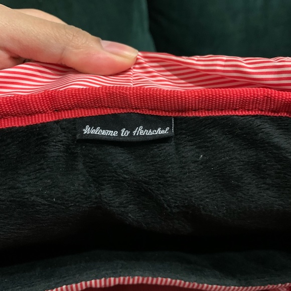 Herschel Little America backpack, lightly used - Picture 5 of 6